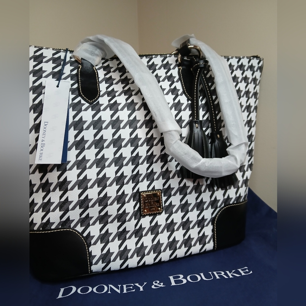 Dooney & Bourke White and Black Tote Bag with Houndstooth Pattern